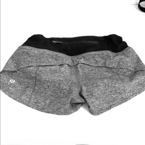 Lululemon Speed It Up Shorts (2.5 inch) size 2